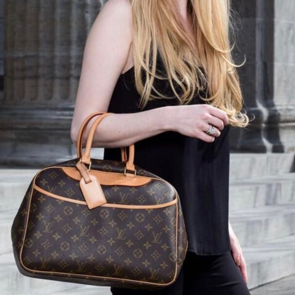 ❌❌SOLD❌❌Louis Vuitton Deauville 100% Authentic